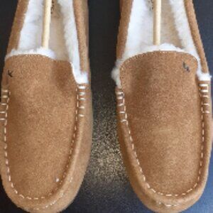 Koolaburra by UGG Women's Size 11 Moccasin Lined Lezly Slippers Chestnut New Box